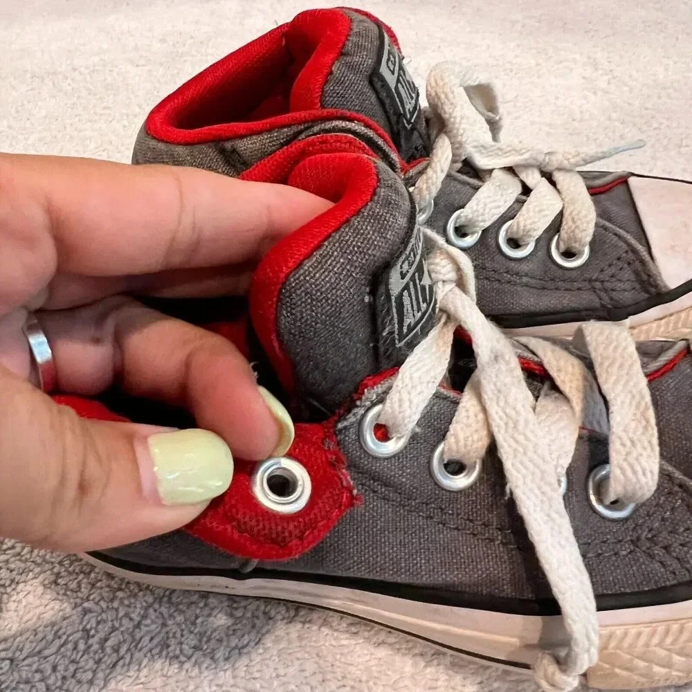 Converse High Top Sneaker All Star Jr Chuck Taylor Gray Red Canvas Lace Up 11.5